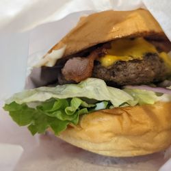 Cloos' Coney Island - Bacon Cheeseburger
