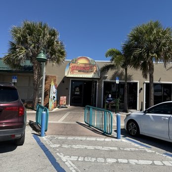 Mulligans Beach House Bar & Grill - Seafood Near Me - Vero Beach, Florida