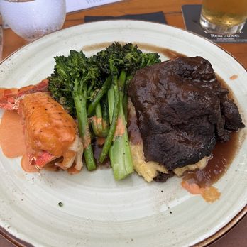 Herringbone Waikiki - Surf and Turf - Seafood Near Me - Honolulu, Hawaii