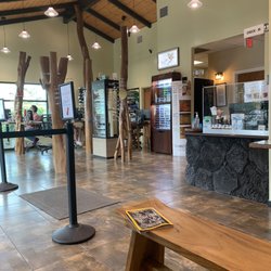 Eye Care Hawaii - Reception waiting area