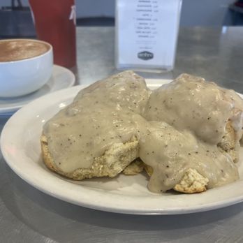 Bisbee Breakfast Club - Big Biscuits and Gravy - American Near Me - Tucson, Arizona