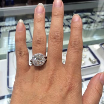 The Diamond Outlet  - Holy cow! I love this one. Too bad I spent the money on a pool. - Jewelry Near Me - Los Angeles, California