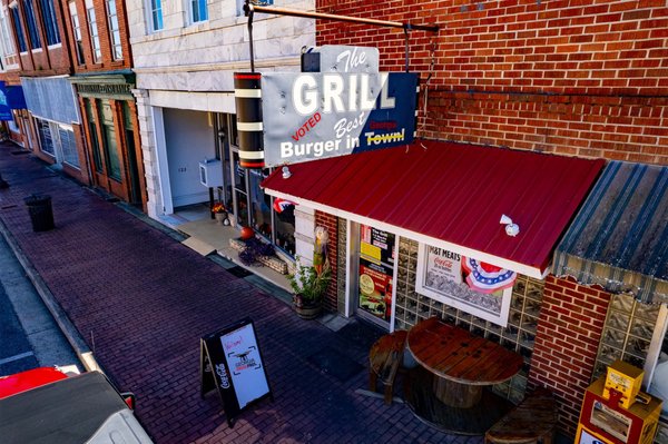 The Grill by null