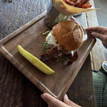 Finney's Crafthouse - Redlands - Wagyu burger - New American Near Me - Redlands, California Finney's Crafthouse - Redlands - Wagyu burger - New American Near Me - Redlands, California