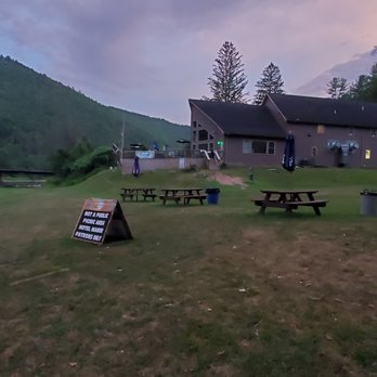 Hotel Manor - Evening View of hotel - Hotels Near Me - Slate Run, Pennsylvania
