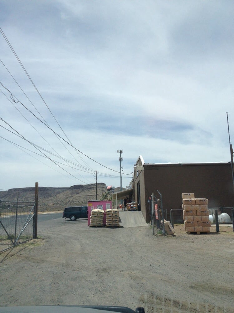 STOCKTON HILL FEED & WESTERN WEAR Updated October 2024 4250 Stockton Hill Rd, Kingman