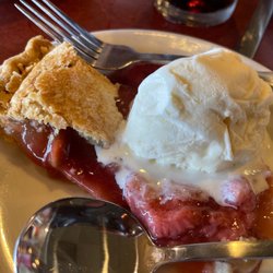 Bakers Square - Slice Rhubarb Pie & Ice Cream!