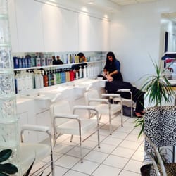 Nino Tollis Salon & Spa
