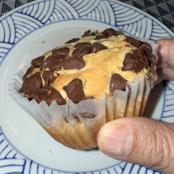 Chocolate Chip Muffin