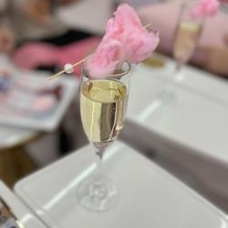 Rose Couture Nail Bar - Champagne with cotton candy