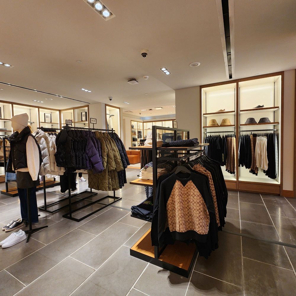 Coach - Accessories Near Me - Rosemont, Illinois Coach - Accessories Near Me - Rosemont, Illinois