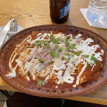 La Mentita - Pollo enchilada con roja - Coffee & Tea Near Me - La Paz, BCS La Mentita - Pollo enchilada con roja - Coffee & Tea Near Me - La Paz, BCS