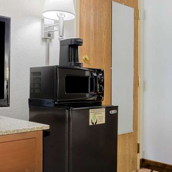 La Quinta by Wyndham Springfield South - Guest room - Hotels Near Me - Springfield, Missouri La Quinta by Wyndham Springfield South - Guest room - Hotels Near Me - Springfield, Missouri