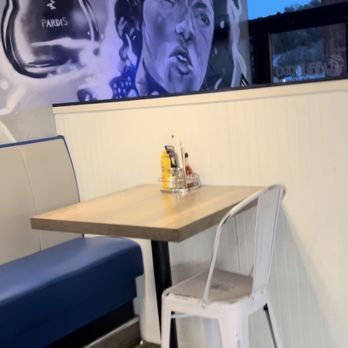 CJ's Soul Food - Seating - Soul Food Near Me - Lewis Center, Ohio