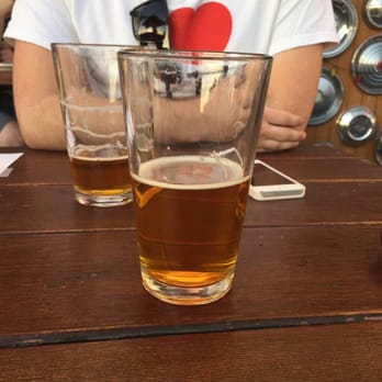 Barney's Beanery - Lonely ass beers!! - Breakfast & Brunch Near Me - Burbank, California
