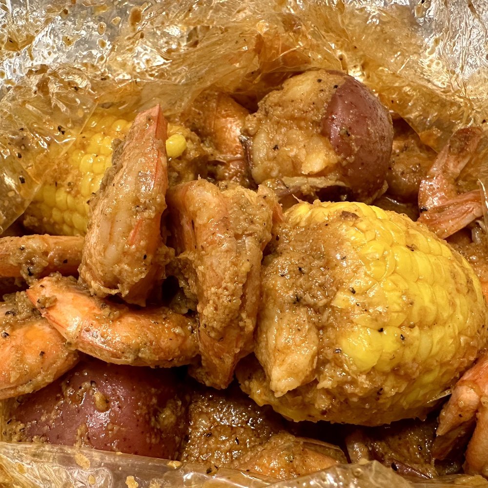 Lowcountry Lakeview - Everythang, weak sauce - Cajun/Creole Near Me - Chicago, Illinois Lowcountry Lakeview - Everythang, weak sauce - Cajun/Creole Near Me - Chicago, Illinois