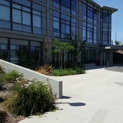 UCI Health Gavin Herbert Eye Institute - First floor check in for surgery