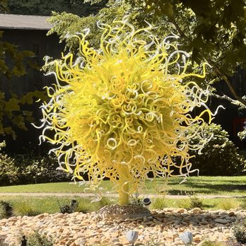 Maker's Mark Distillery - Chihuly tree - Tours Near Me - Loretto, Kentucky Maker's Mark Distillery - Chihuly tree - Tours Near Me - Loretto, Kentucky