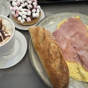 Happy Caffé - Egg & ham - Creperies Near Me - Paris, 75 Happy Caffé - Egg & ham - Creperies Near Me - Paris, 75