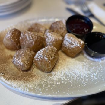 Two Trees Restaurant & Taps - Breakfast & Brunch Near Me - Ventura, California