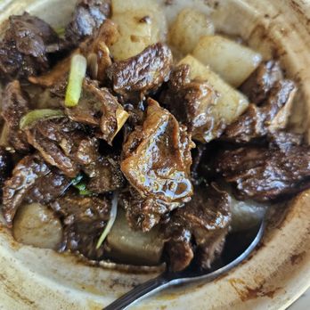 Yan Kee Restaurant - Beef stew clay pot - Chinese Near Me - Elk Grove, California Yan Kee Restaurant - Beef stew clay pot - Chinese Near Me - Elk Grove, California