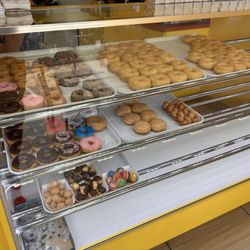 Billy's Donuts - Donuts