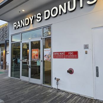 Randy's Donuts - RANDY'S DONUTS (STOREFRONT) - Donuts Near Me - El Segundo, California Randy's Donuts - RANDY'S DONUTS (STOREFRONT) - Donuts Near Me - El Segundo, California