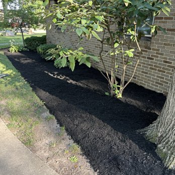 Grass To Class Lawncare - Mulch job - Lawn Services Near Me - Burlington, Kentucky Grass To Class Lawncare - Mulch job - Lawn Services Near Me - Burlington, Kentucky