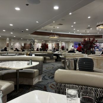 Café Milano - Massive dining room - American Near Me - Reno, Nevada