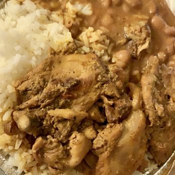 Leon’s Cafe - Stewed chicken, white rice, beans - Dominican Near Me - New York, New York