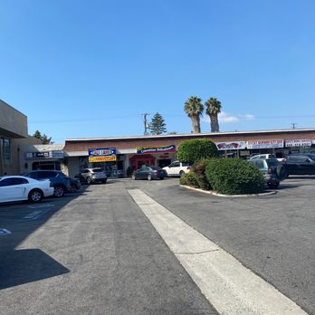 Colombian Delicatessen - Delis Near Me - Lawndale, California