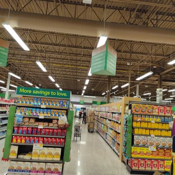 Publix - the inside of a grocery store - Grocery Near Me - Apex, North Carolina Publix - the inside of a grocery store - Grocery Near Me - Apex, North Carolina