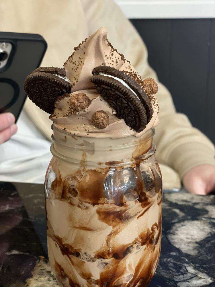 SURREAL CREAMERY Updated October 2024 25 Photos & 17 Reviews 5