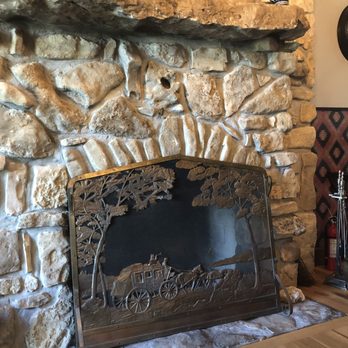 Country Mountain Inn - Stone Lodge Room fireplace - Hotels Near Me - Eureka Springs, Arkansas Country Mountain Inn - Stone Lodge Room fireplace - Hotels Near Me - Eureka Springs, Arkansas