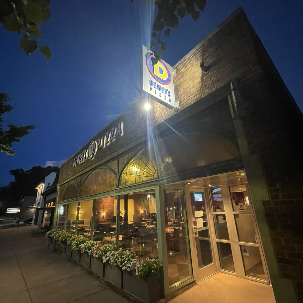 Dewey's Pizza - Webster Groves - Entrance - Pizza Near Me - Webster Groves, Missouri Dewey's Pizza - Webster Groves - Entrance - Pizza Near Me - Webster Groves, Missouri