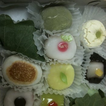Fugetsu-Do - Candy Stores Near Me - Los Angeles, California