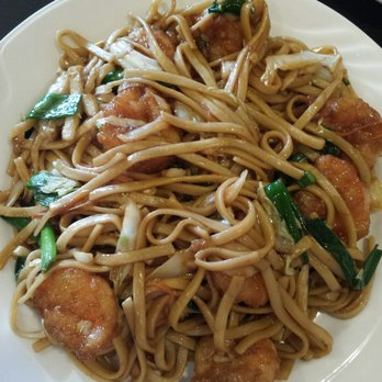 Bao's Cafe - Shrimp Lo Mein. Very good. Ask for some vinegar! Yum! - Chinese Near Me - Spring, Texas Bao's Cafe - Shrimp Lo Mein. Very good. Ask for some vinegar! Yum! - Chinese Near Me - Spring, Texas