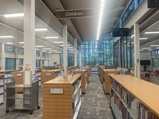 Northeast Spruill Oaks Library