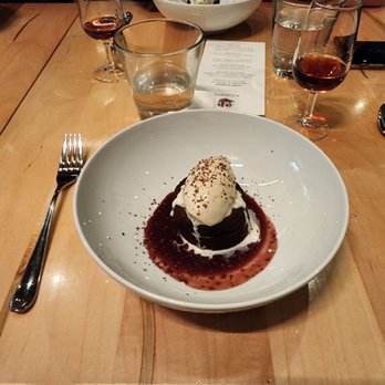 Richmond Station - Molten chocolate cake - Canadian (New) Near Me - Toronto, Ontario