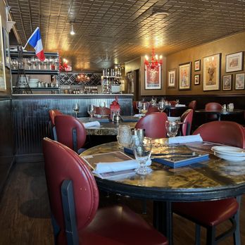 Le Val de Loire Restaurant - French Near Me - Deerfield Beach, Florida
