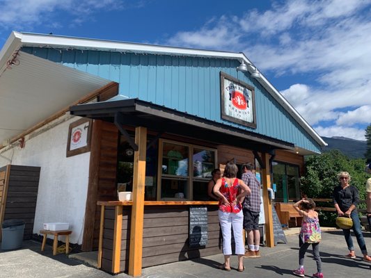 Three Ranges Brewing Company by null