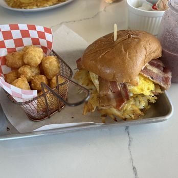 Braxton's Kitchen - Bluebell's Breakfast Burger - Breakfast & Brunch Near Me - Camarillo, California