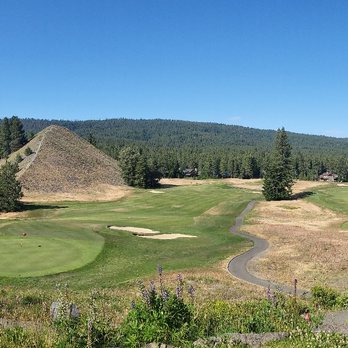Swiftwater Cellars - Outdoor seating view - New American Near Me - Cle Elum, Washington