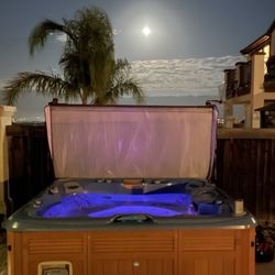 Hydro Tech - Hot tub after repairs completed.