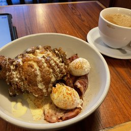 Eggs Benedang