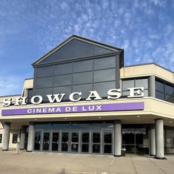 Showcase Cinema de Lux North Attleboro