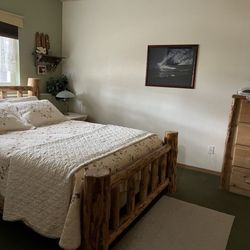 Lake Lucille Bed & Breakfast - Large bedroom with extra twin bed