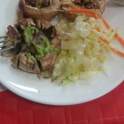 Rincón de Fali - Champiñones plancha con salsa verde y jamón. Acompañados de ensalada :)
