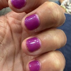 Revo Nails & Spa - Adult shellac