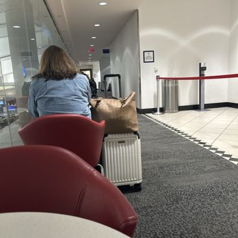 Delta Sky Club - Airport Lounges Near Me - Tampa, Florida